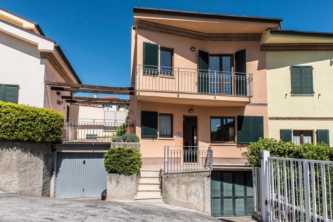S130 - Sirolo, Deliziosa Villetta Con Terrazzo Kültér fotó